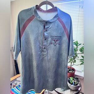 T shirt for Men - Size XL.